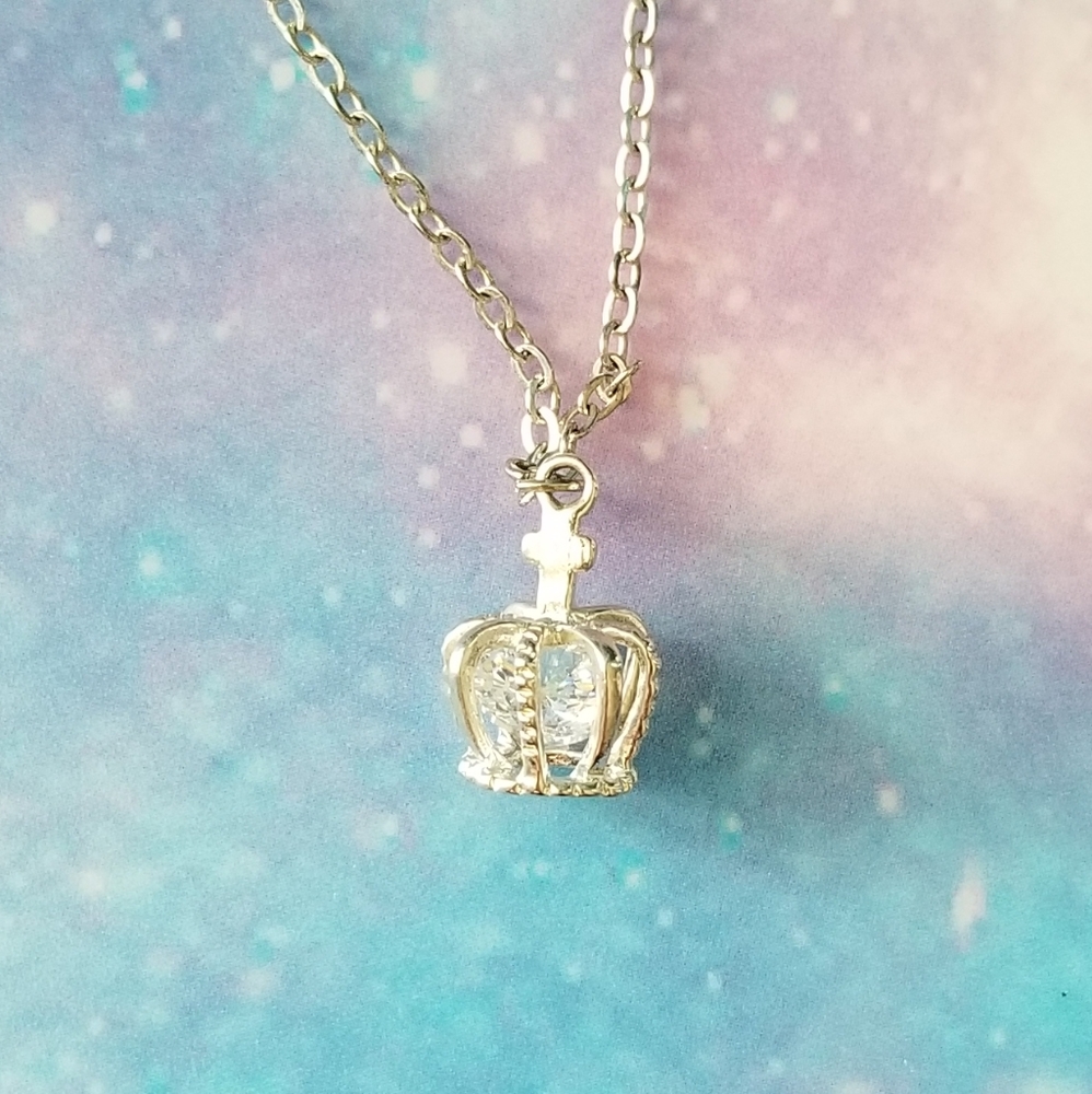 Dainty Crown Necklace